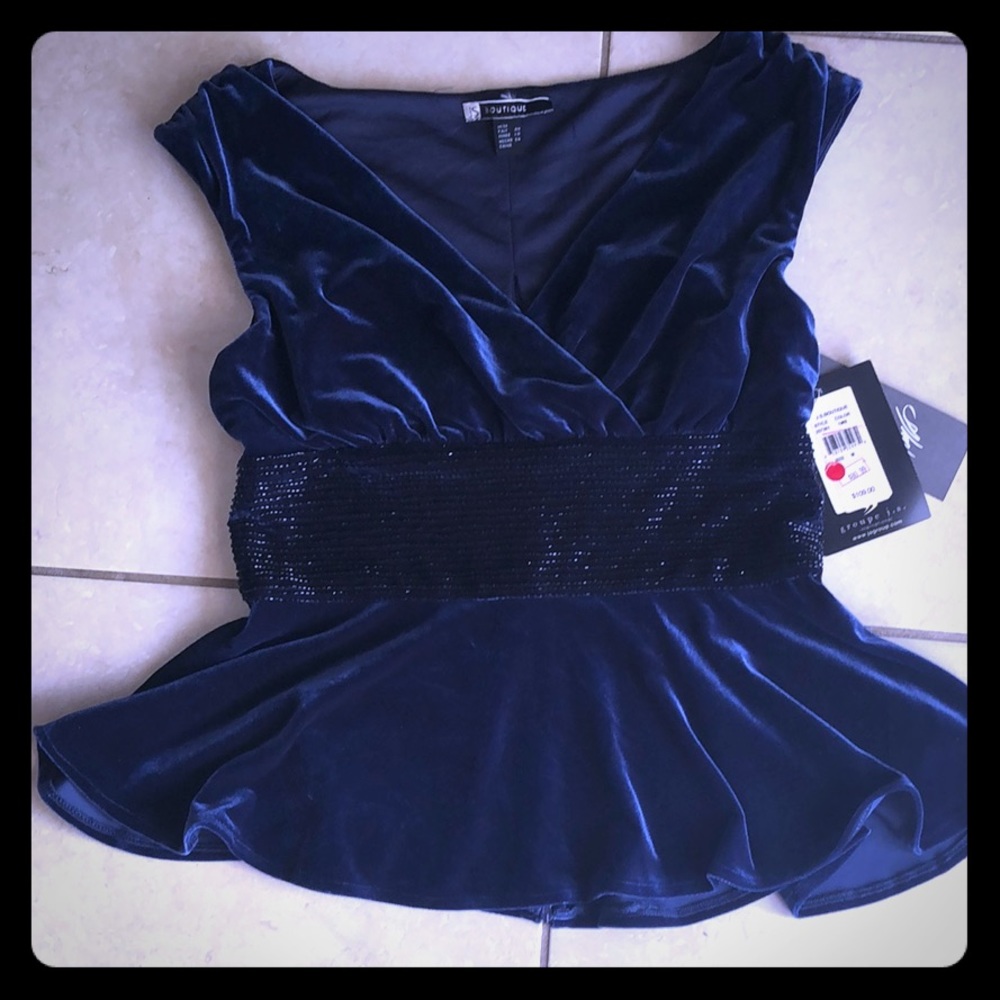 NWT JS Boutique Midnight blue velvet S/L top